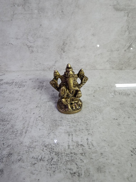 The Guru's Hut Brass Lamp Set