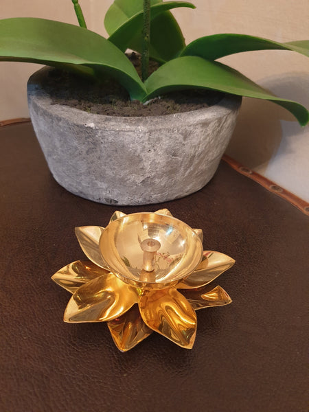 Brass Lotus Lamp
