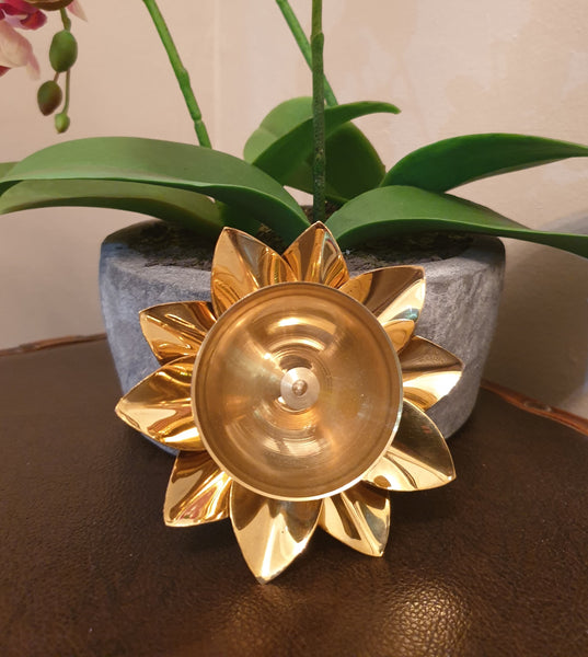 Brass Lotus Lamp