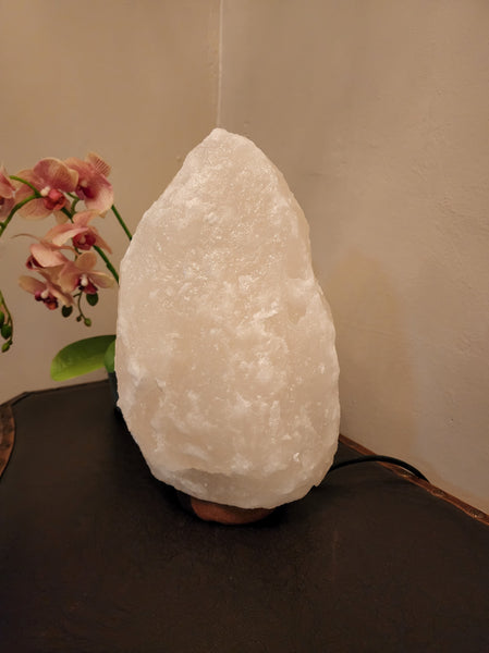White Himalayan Crystal Salt Lamp Large (6-8 kg)