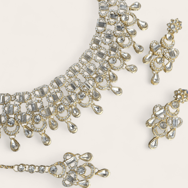 White Gold Teardrop Jewellery Set