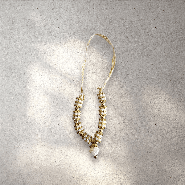 Small Gold and White Garland