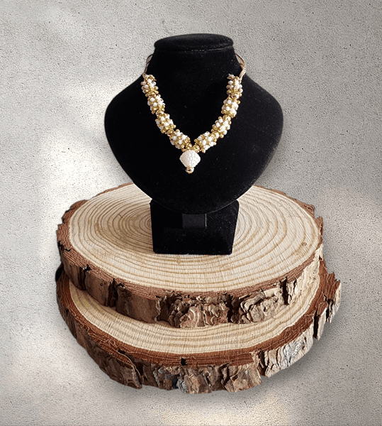 Small Gold and White Garland