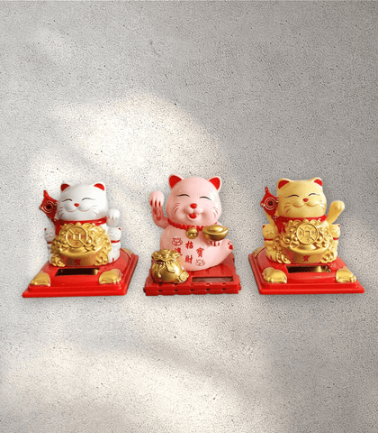 Lucky/ Fortune Cat – Maneki Neko Figurine (Solar-Powered)