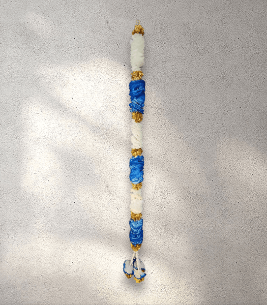 Blue and White Flower Garland 150 cm