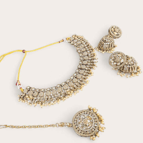 Gold Chocker Set