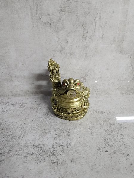Frog with Money Tree (Attracts Wealth)
