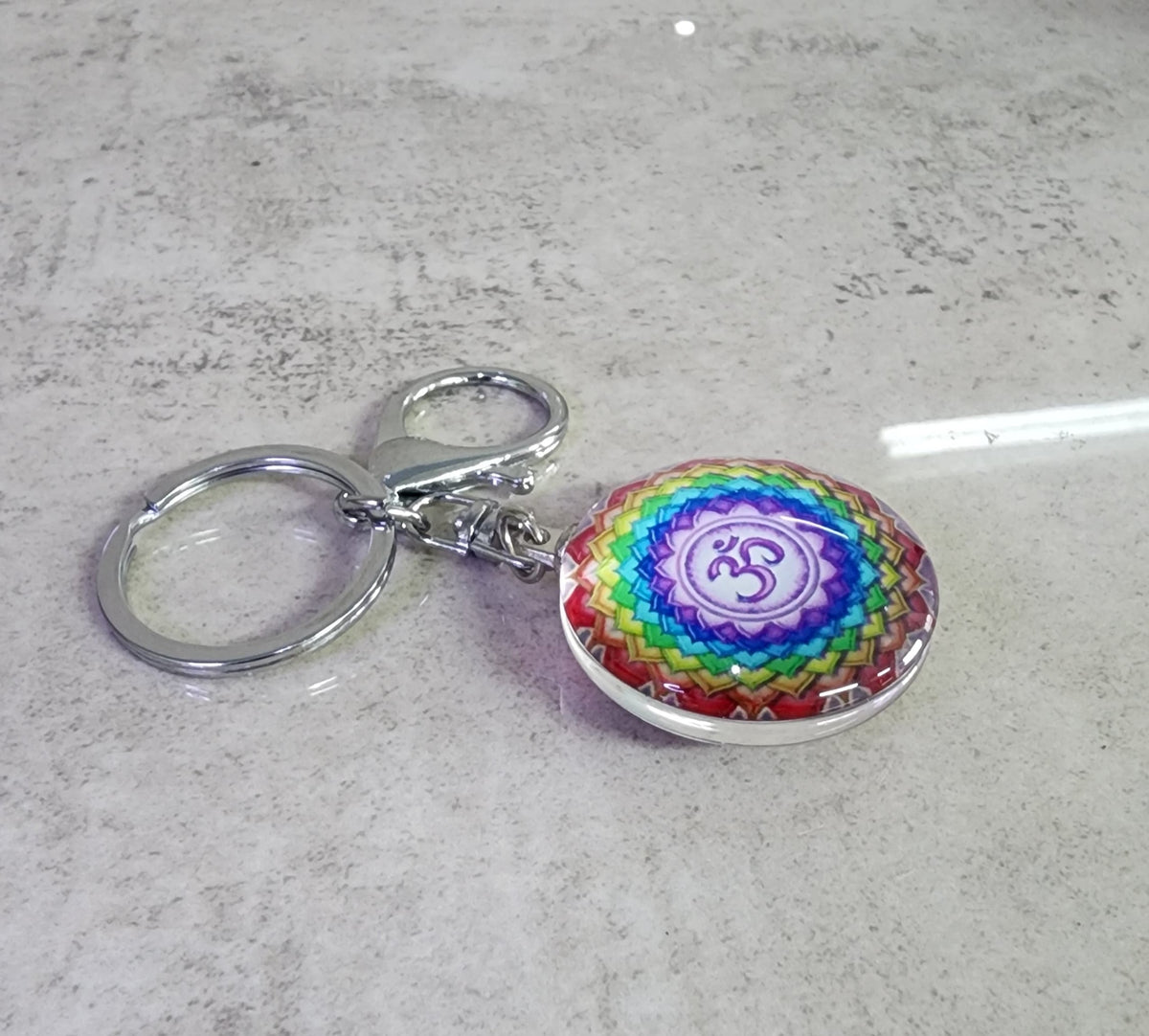 Holographic Aum Sign Keyring – The Guru's Hut