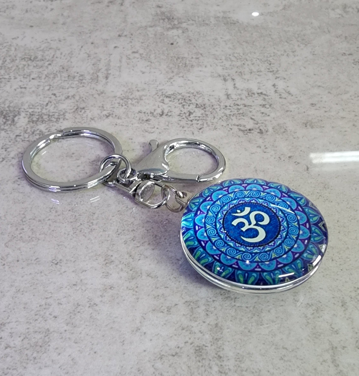 Holographic Aum Sign Keyring - Style 2 – The Guru's Hut