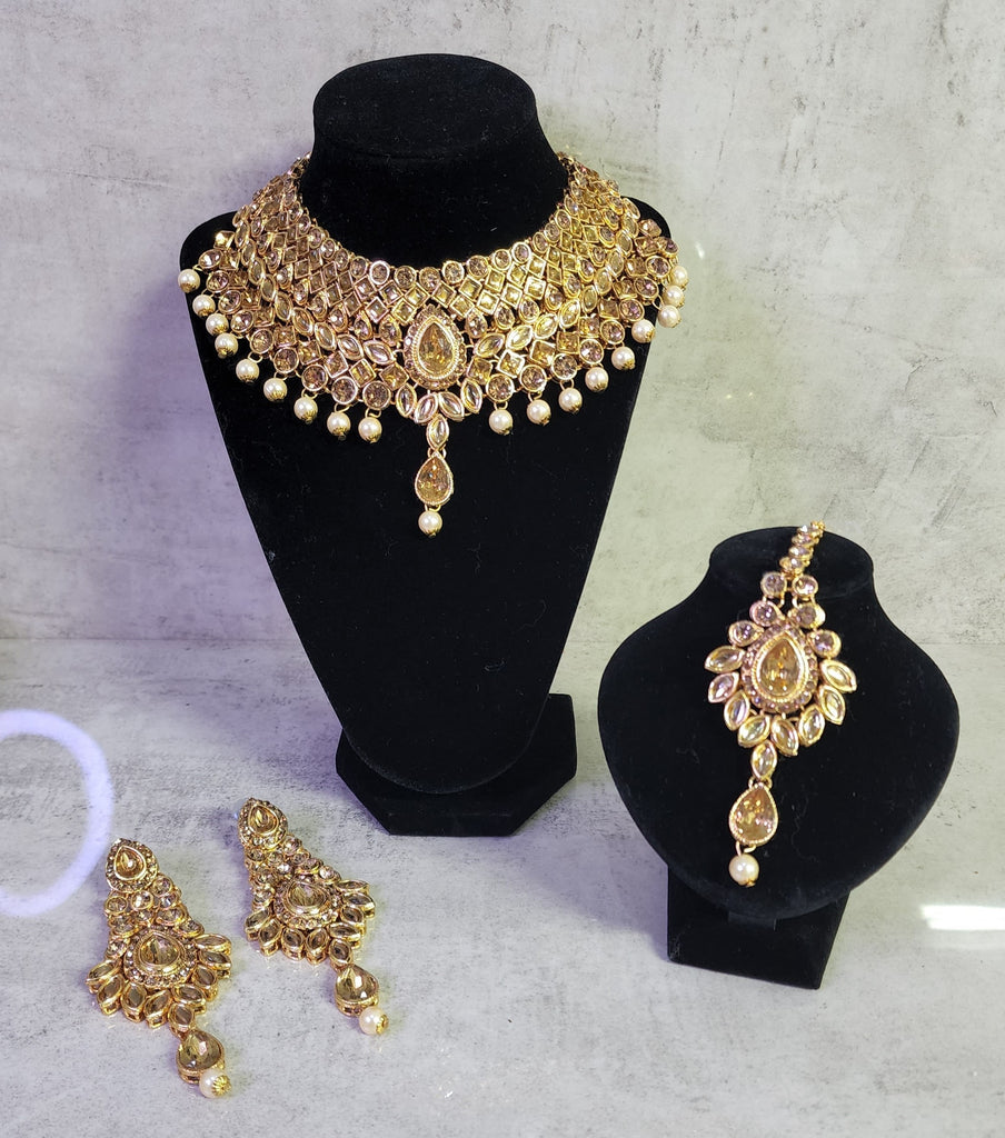 Gold Soft Jewellery Set – The Guru's Hut