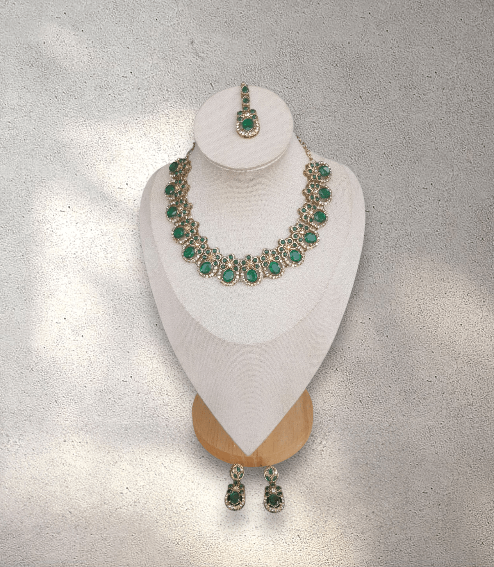 Green Necklace Jewellery Set