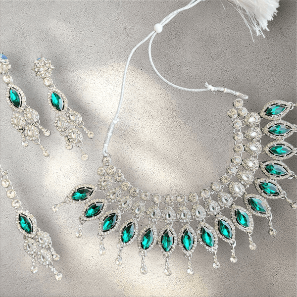 Silver and Emerald Green Necklace Set
