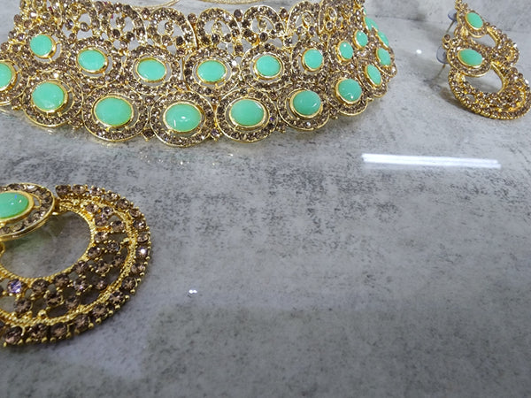 Green and Gold Choker Jewellery Set