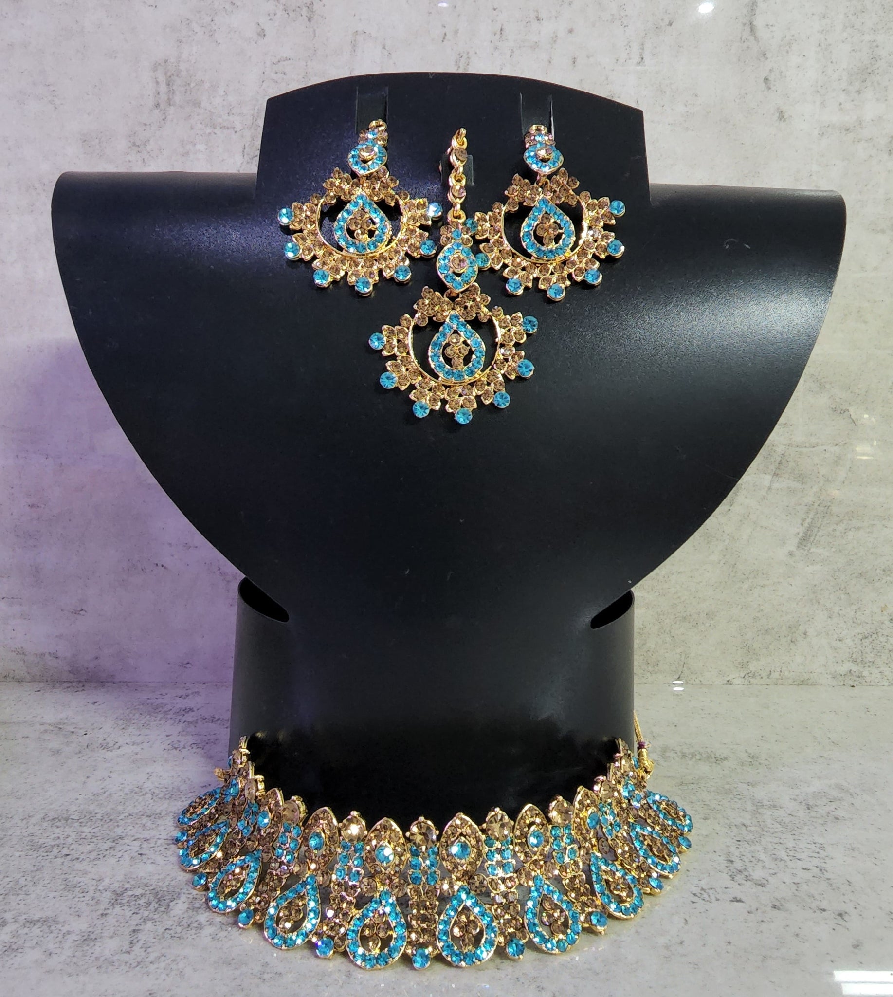 Light Blue and Gold Jewellery Choker Set