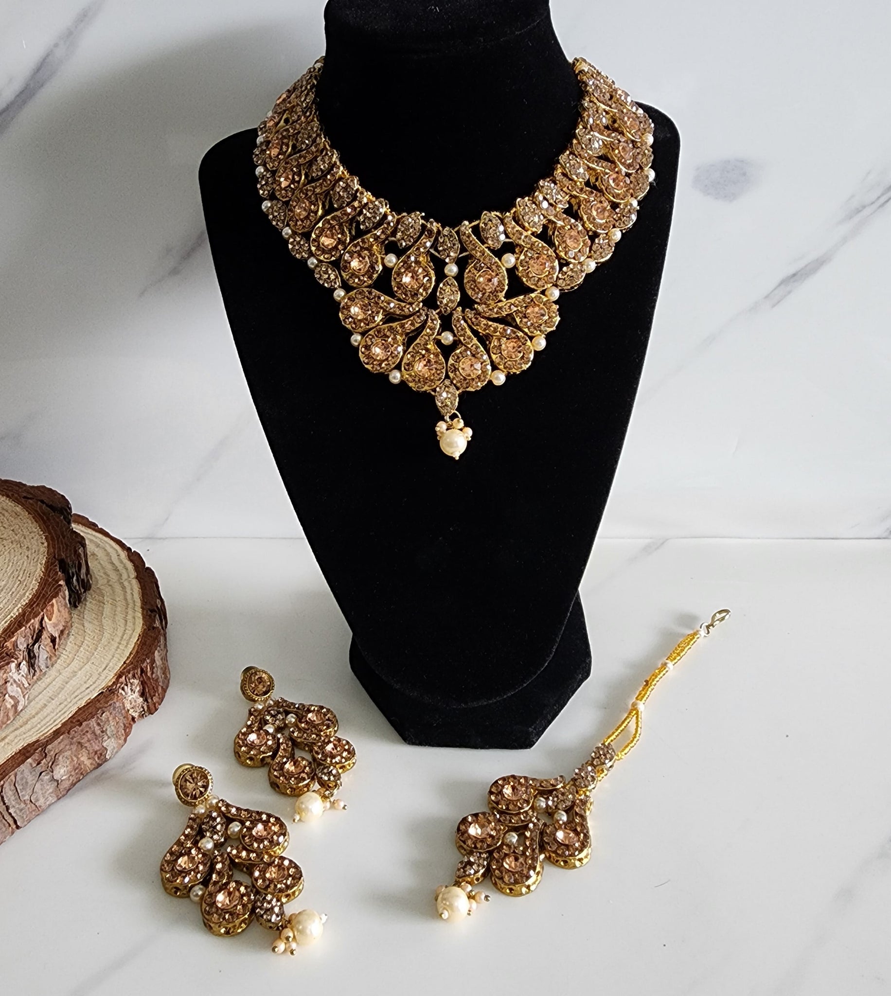 Peach and Gold Soft Jewellery Set