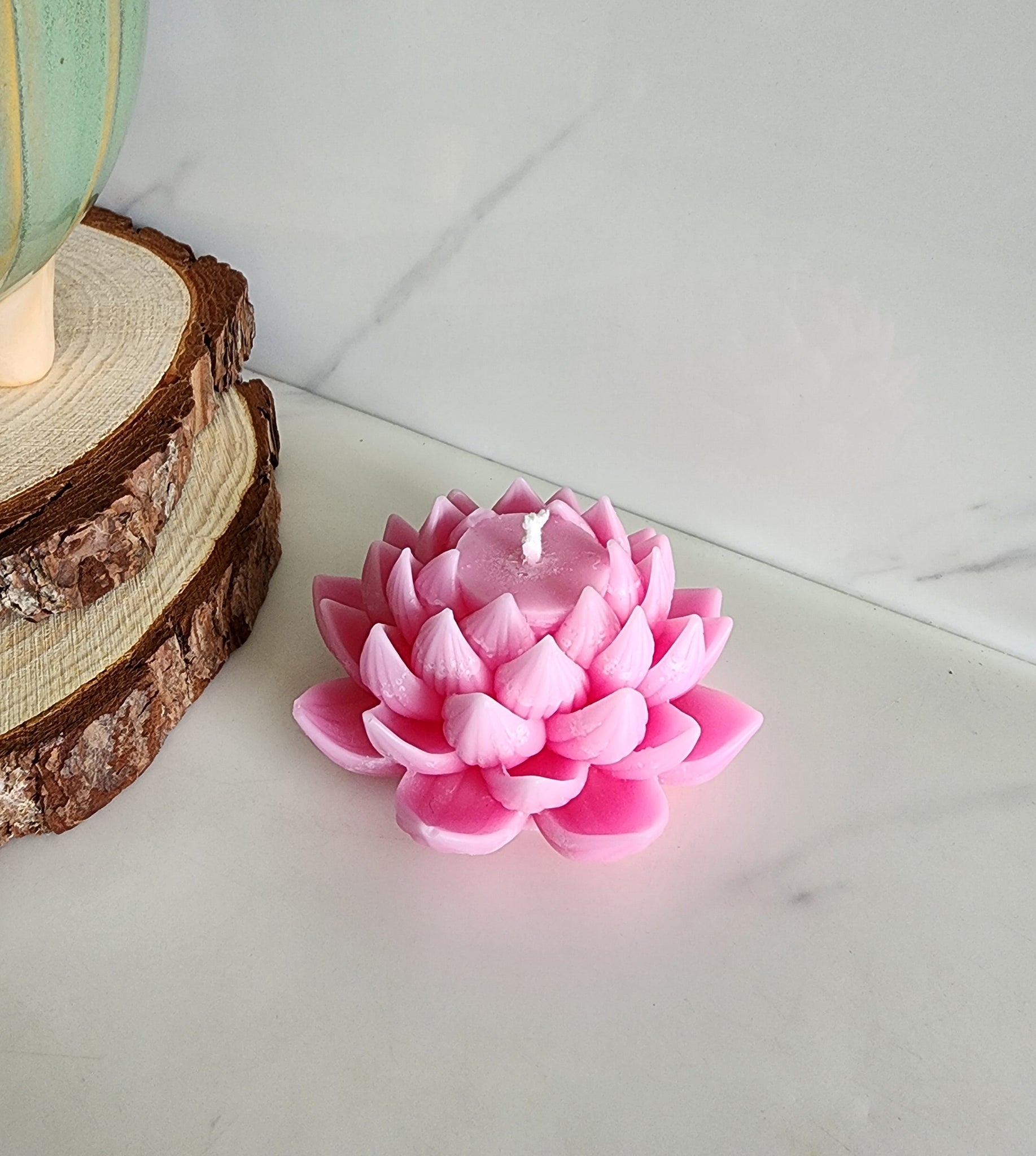 Champagne and Rose Scented Lotus Candle