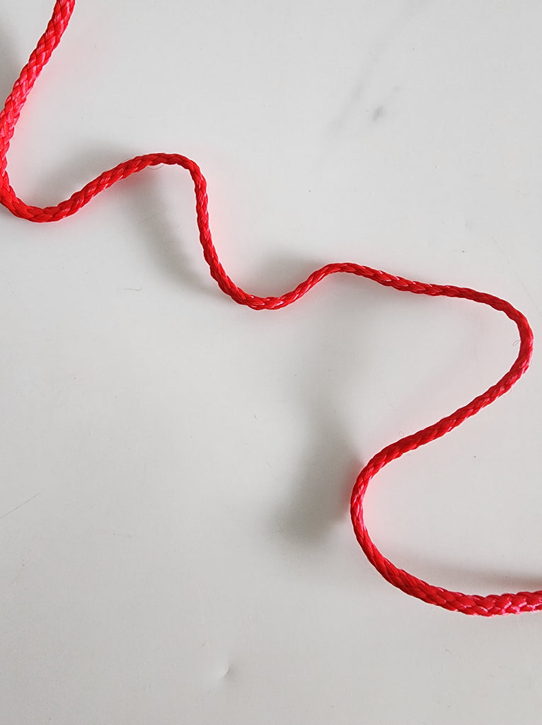 Thin Plain Red Lakshmi String – The Guru's Hut