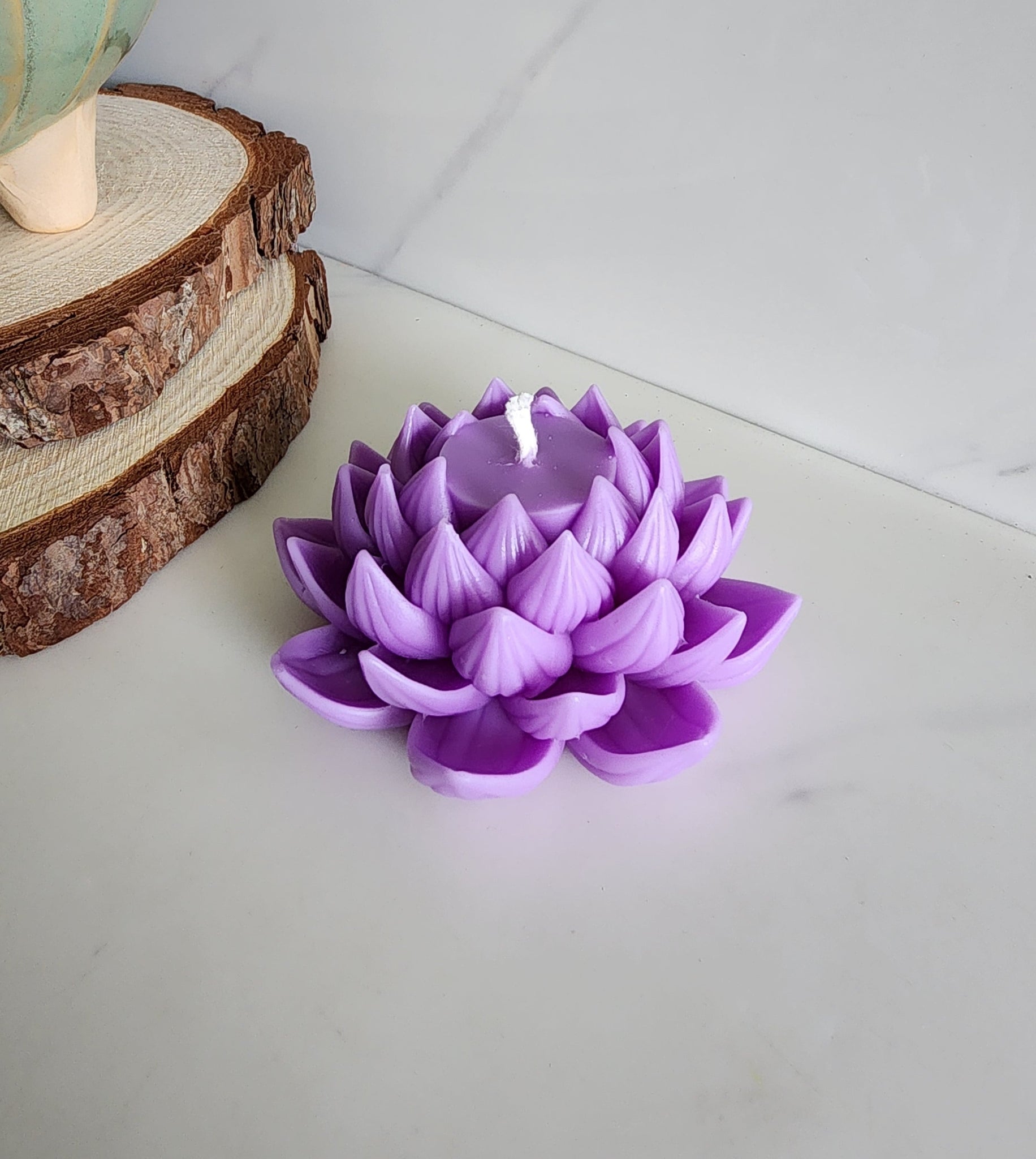 Lavender Scented Lotus Candle