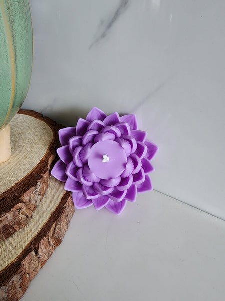 Lavender Scented Lotus Candle