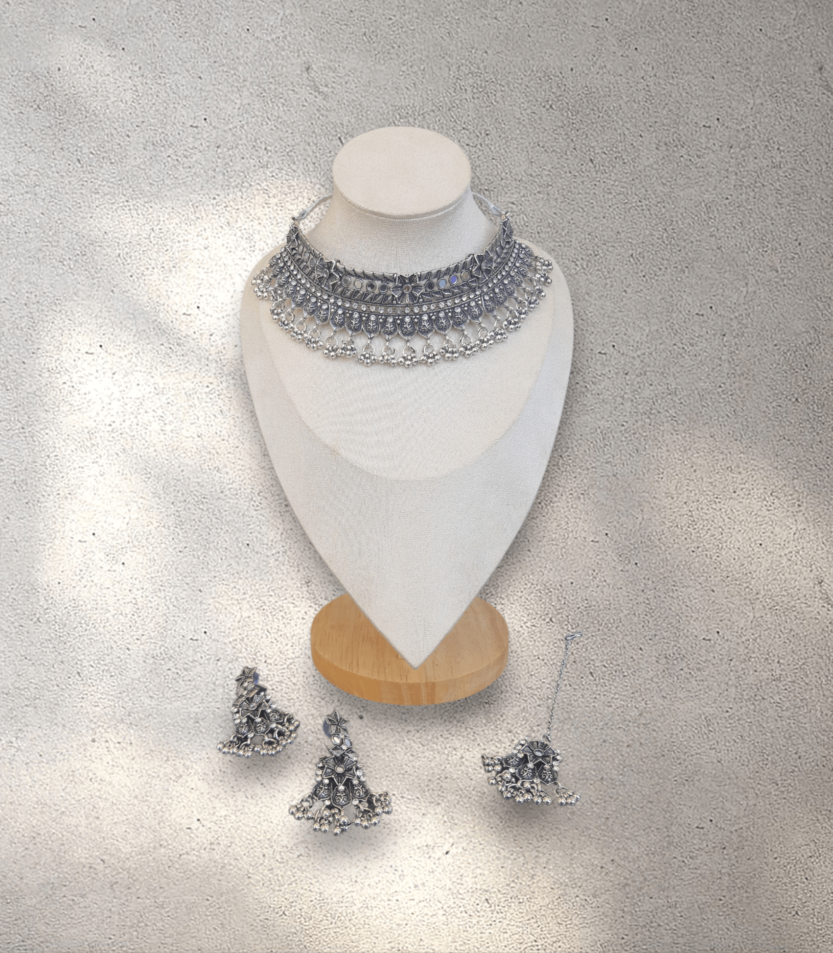 Silver and Black Choker Jewellery Set