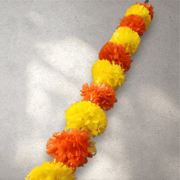 Orange and Yellow Marigold Garland (1.4 m)