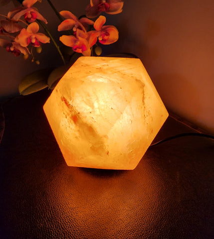 Diamond-Shaped Pink Himalayan Crystal Salt Lamp (3-5 kg)