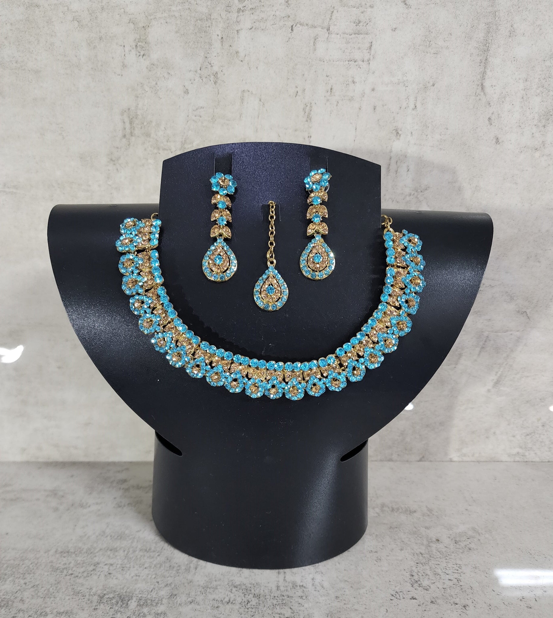 Gold and Blue Necklace Set - Design 2