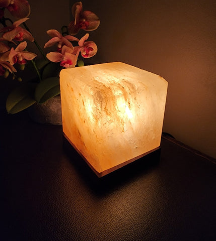 Square-Shaped Pink Himalayan Crystal Salt Lamp (3-5 kg)